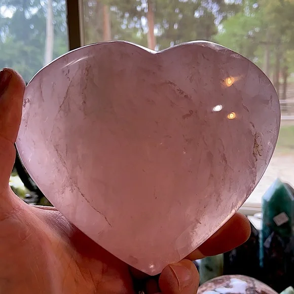 Huge Rose Quartz Crystal Heart Carving With Flash And Rainbows! - Picture 4 of 12